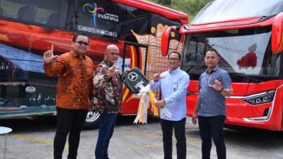 Bank Aceh Salurkan Pembiayaan Pembelian Belasan Bus JRG