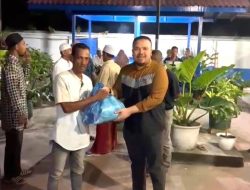 “Salam dari Pak AHY,” Kata Rian Syaf Saat Serahkan Paket Lebaran untuk Warga Aceh Utara