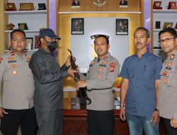 Warga Aceh Serahkan Senjata AK-56 Peninggalan Konflik ke Polisi