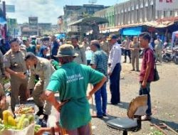 Satpol PP Abdya Bongkar Paksa PKL, Pedagang Merasa Dirugikan