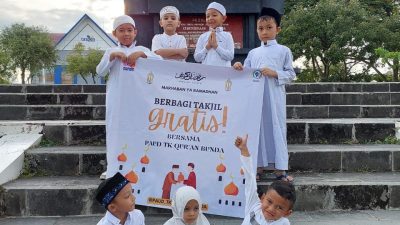 Anak-anak PAUD TK Quran Bunda Semarakkan Ramadhan dengan Bagi-bagi Takjil