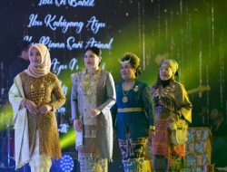 Ayu Marzuki Pamerkan Songket Khas Aceh Besar Pada Ajang Nasional HUT ke-43 Dekranasda