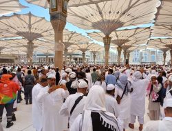 Ribuan Jamaah Padati Masjid Nabawi pada Shalat Jumat Perdana