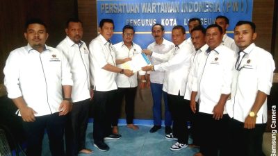 PWI Pusat Serahkan Aset Kantor ke PWI Kota Lhokseumawe