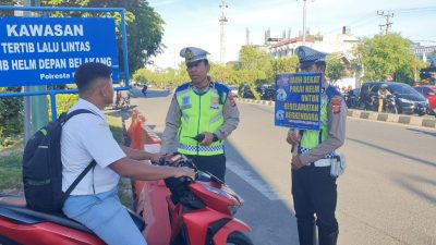 Imbauan kepada Pengendara Motor: Jauh Dekat Pakai Helm!