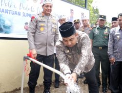 Warga Lamsie Nikmati Air Sumur Bor Bantuan Kapolri, Diujicoba Kapolda Bersama Pj Bupati Aceh Besar