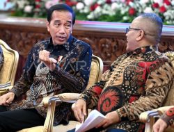 Jokowi Buka Kongres XXV PWI, Tawarkan HPN 2024 di IKN