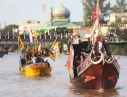 Pawai Kapal Hias Semarakkan PKA -8