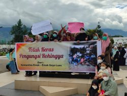 Komunitas Emak-emak Gayo Lues Demo Tolak Rohingya