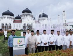 Bank Aceh Resmikan Air Mancur dan Taman Penyejuk Hati Masjid Raya Baiturrahman