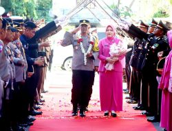 Polres Aceh Selatan Laksanakan Tradisi Penyambutan Kapolres Baru