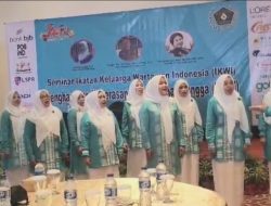 Pj Bupati Aceh Besar Apresiasi IKWI Aceh Mengenakan Batik ‘Nyan Cap’ di Pentas HPN 2024