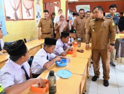 Pertama di Aceh, Aceh Besar Simulasi Makan Siang Gratis untuk Anak SMP