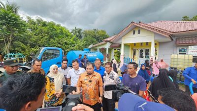 Wujud Kepedulian Perusahaan, PT SBA Distribusikan Air Bersih untuk Warga Terdampak Kekeringan di Wilayah Lhoknga