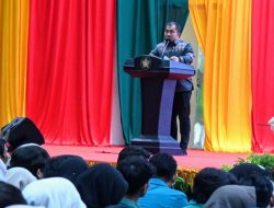 Pj Bupati Aceh Besar Bekali  Mahasiswa KKN USK