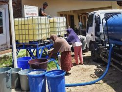 Kekeringan Masih Landa Lhoknga, Pemkab Aceh Besar Pasok 16.000 Liter Air Bersih