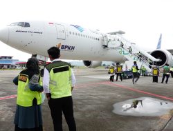 Jamaah Haji Aceh Kloter 01 Kembali ke Tanah Air