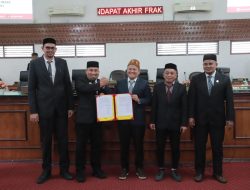 Semua Fraksi DPRK Aceh Besar Sepakati Raqan APBK 2023 Dijadikan Qanun