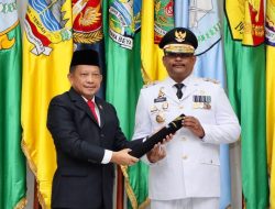 Mendagri Lantik Safrizal Jadi PJ Gubernur Aceh, Sampaikan Terima Kasih Atas Pengabdian Bustami