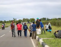 Pj Bupati Aceh Besar pada Aksi Pungut Sampah: “Kalau bukan Kita Siapa Lagi”