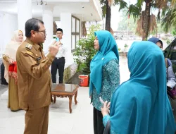 Pj Ketua PKK Aceh ke Meulaboh, Disambut Azwardi dan Istri