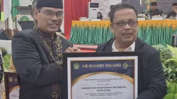 PWI Aceh Terima Ar-Raniry Award