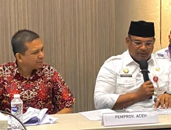 Pj Gubernur Safrizal Presentasikan Uji Keterbukaan Informasi Aceh di Hadapan Komisi Informasi Pusat