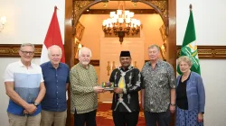 Pj Gubernur Safrizal Apresiasi Kunjungan Relawan Red Cross Norwegia