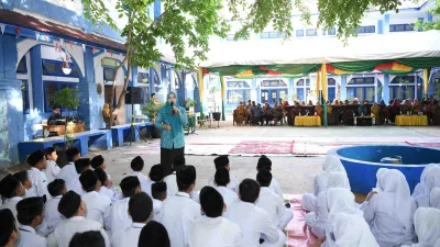 PJ Ketua PKK Aceh Sosialisasi Pencegahan Bully di SMP Negeri 4 Banda Aceh