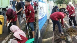 Dema STIS Al-Aziziyah Bersihkan Sabang dari Tumpukan Sampah