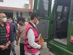 Rugikan Negara Rp14 M, Tiga Tersangka Korupsi Dana Beasiswa Aceh Langsung Ditahan